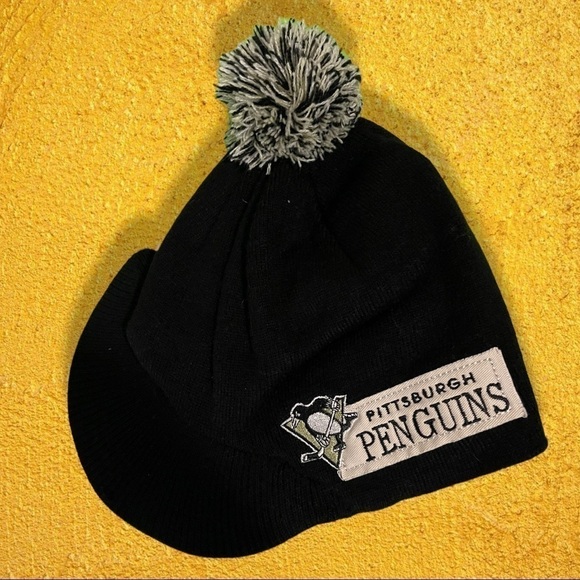 𝅺pittsburgh Penguin Brimmed Tossel Cap - Picture 1 of 10